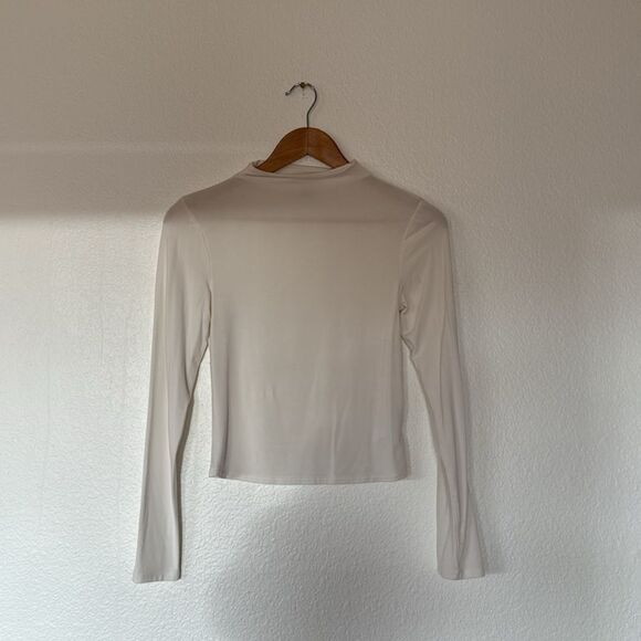 White mock neck crop top - Picture 2 of 2
